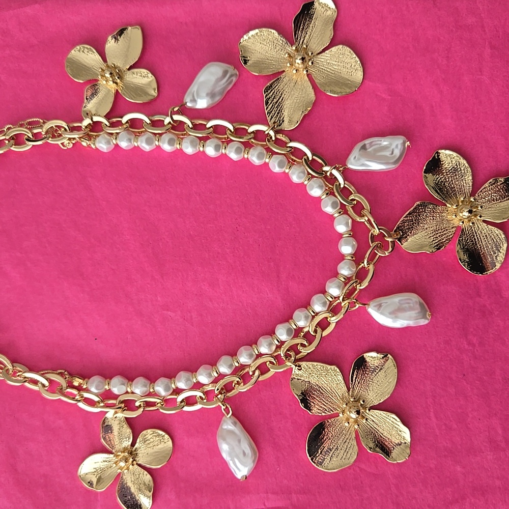 Lilly Pulitzer Via Flora Gold Floral Statement Necklace - Picture 2 of 5